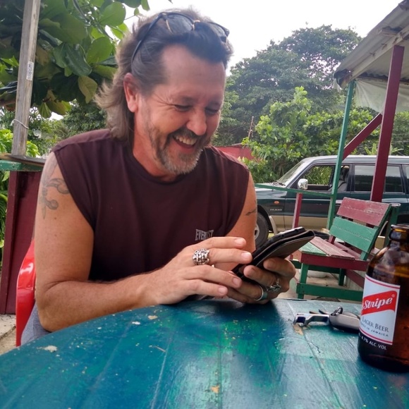 Meet your Posher, Bobby - Picture 1 of 1